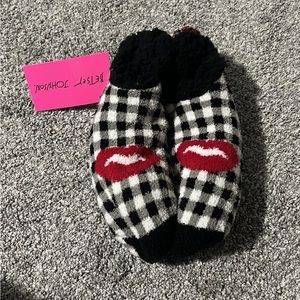 Betsey Johnson slipper socks